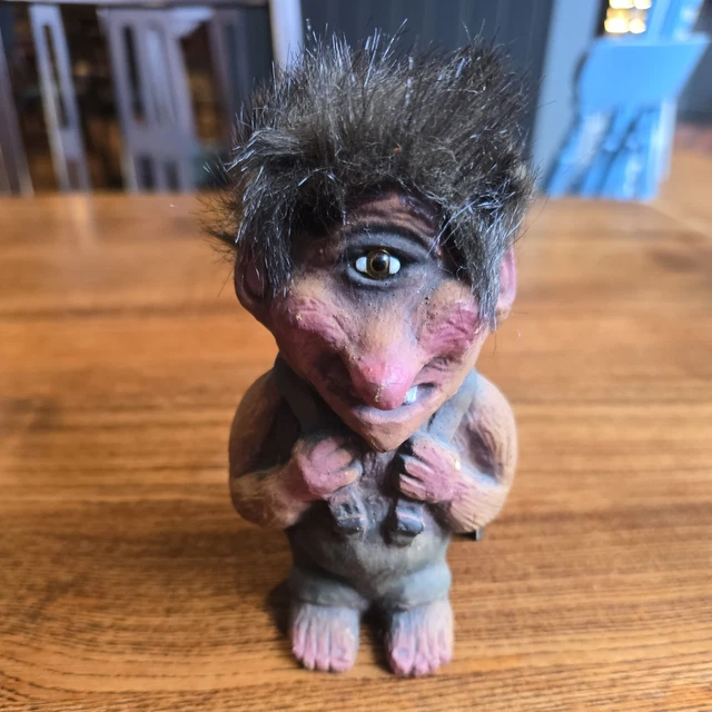 TROLL NYFORM 096 Avec Pierre Drapeau D'Origine Collection Norvège Porte-Bonheur EUR 68,16 - FR