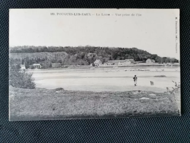 CPA 58 POUGUES-LES-EAUX - La Loire - Vue prise de l'Ile