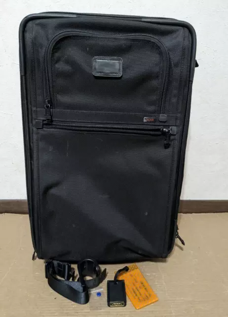 TUMI 22 X 14 X 10" Nylon Rolling Wheeled Luggage - Telescoping Handle - *READ*