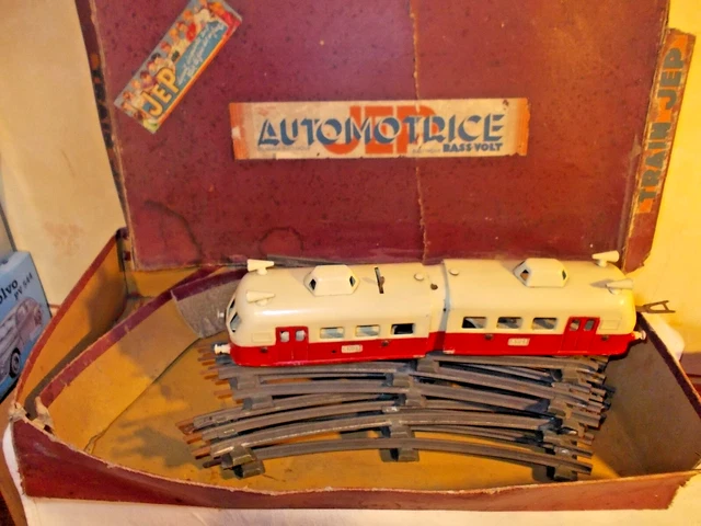Train JEP # 5772 L éch.0 motrice 2B2 E 501 Sncf Locomotive made France 1932