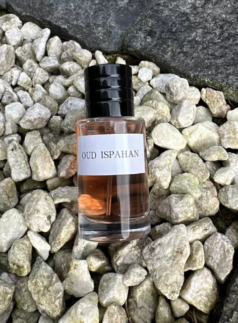 Oud ispahan online fake