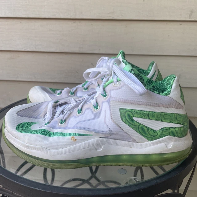 NIKE AIR MAX Lebron 11 James Low Sz 8.5 Easter Basketball Shoe