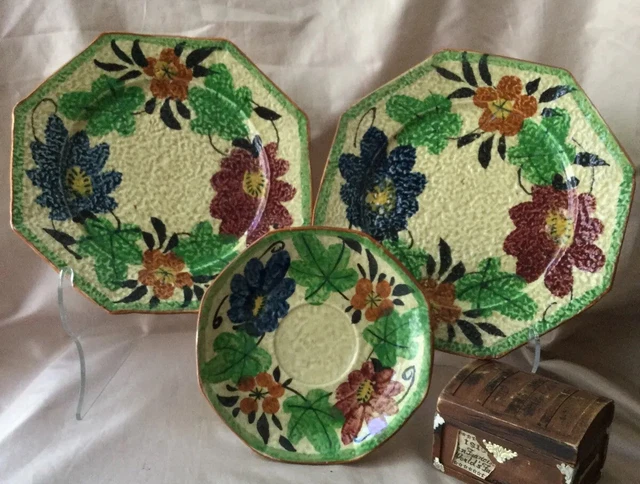 3 Vtg c1920 Hotta Yu Shoten Japan Bright Flowers Majolica Octagon Plates DECO