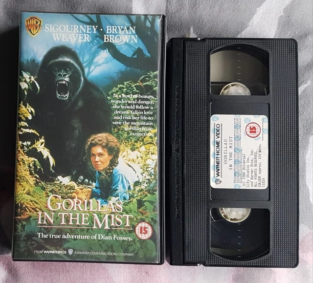 GORILLAS IN THE MIST (VHS) Sigourney Weaver + Bryan Brown + Iain Glen ...