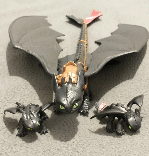 DREAMWORKS HOW TO Train your Dragon figures Toothless nightfury & mini