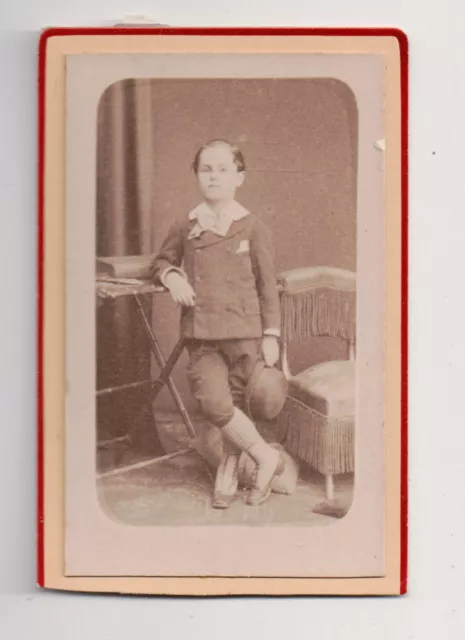 Vintage CDV Junge Französischer Knabe mit Mütze Lombard Foto