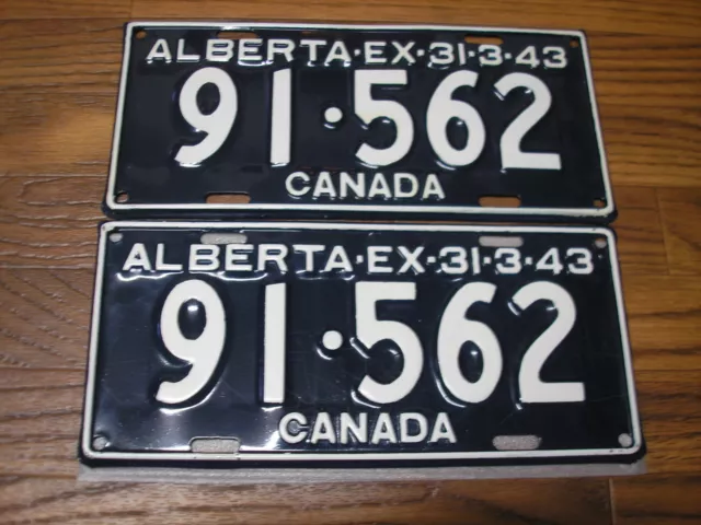 1942 Alberta Canada Professionally Restored License Plate Set 91-562