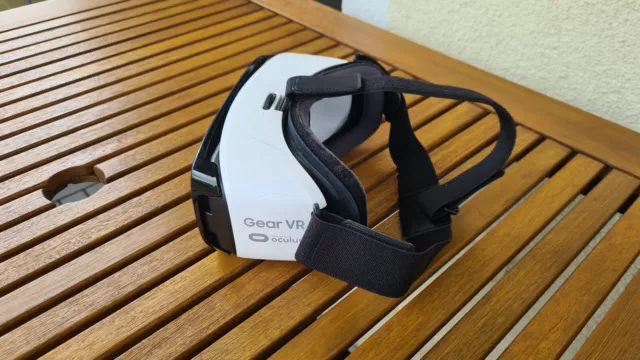 Samsung Gear VR Brille weiß