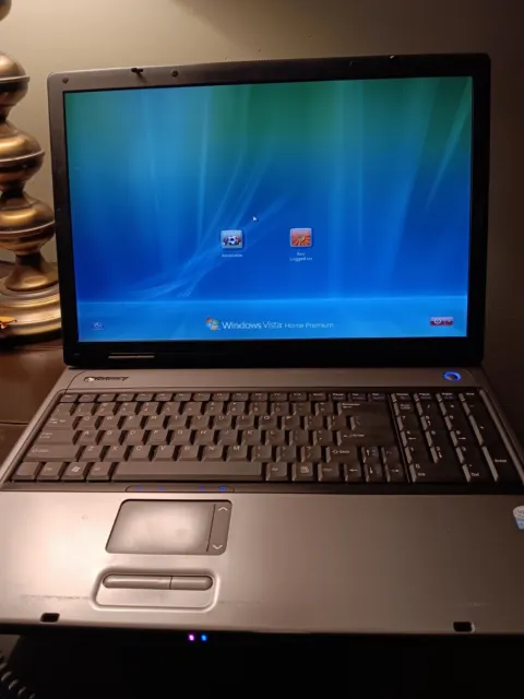 17" LCD,Gateway PA6A Laptop Computer,Windows Vista,320GB HD,2GB RAM,DVD,Charger