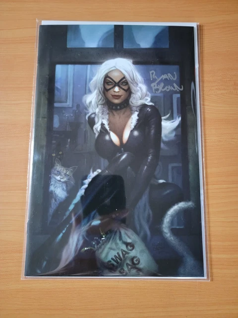 Black Cat #1 Ryan Brown Virgin Variant SIGNED COA ~ NEAR MINT NM ~ 2019 Marvel