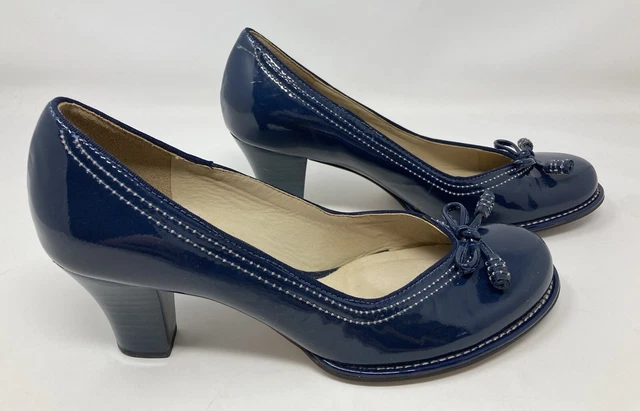 CLARKS NAVY PATENT Gabriel Mist Size 6 Block Heels 25.00 PicClick UK