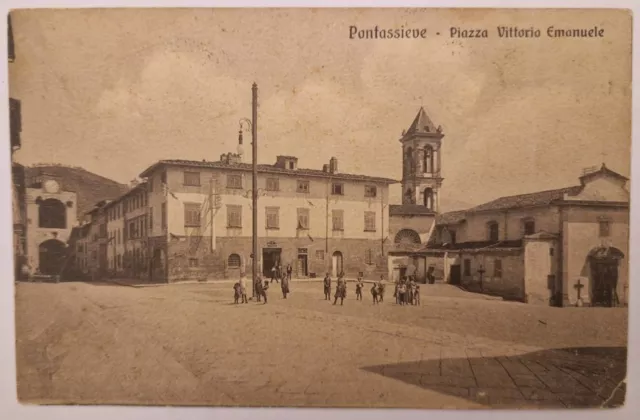 Pontassieve (Firenze) - Piazza Vittorio Emanuele. Timbro ovale Croce Rossa.