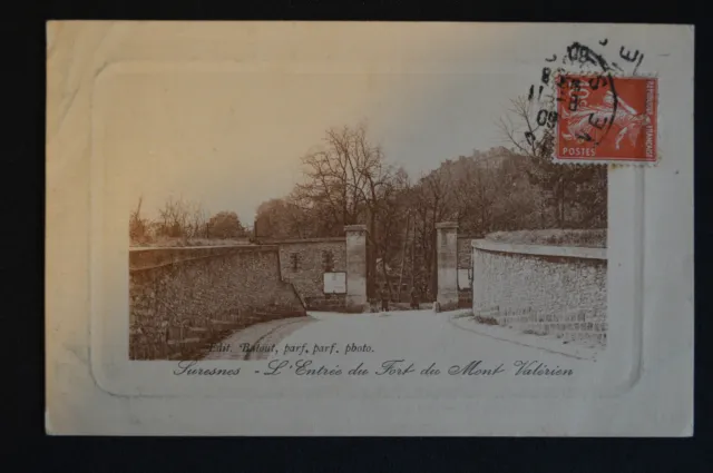 CPA " SURESNES - L'Entrée du Fort du Mont Valérien