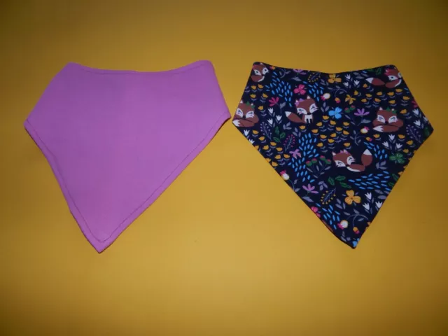 Dreieckstücher - Bandanas   aus Jersey  dunkelblau mit Füchse und uni rosa