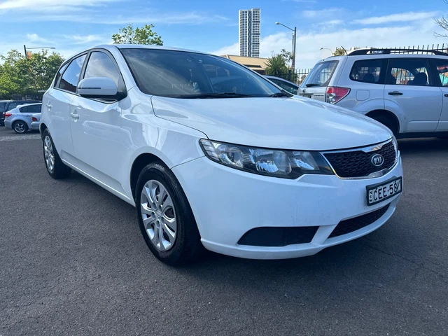 2011 Kia Cerato TD Si Hatchback 5dr Spts Auto 6sp 2.0i
