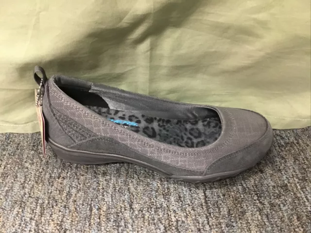 SKECHERS - Radiant Womens Size 6 Relaxed Casual Slip-On 22912 Black - PicClick