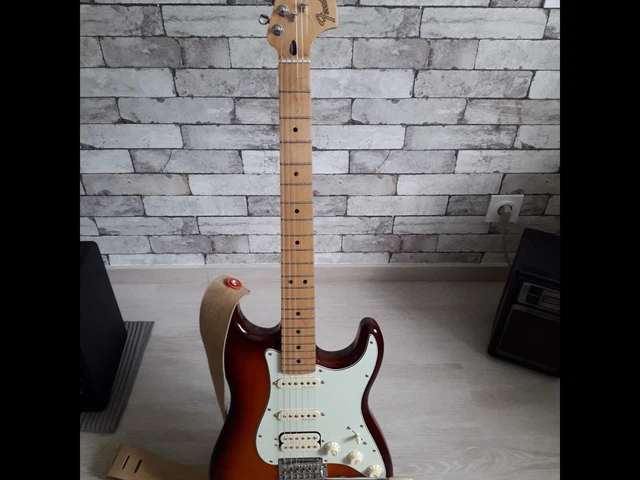 guitare électrique fender stratocaster