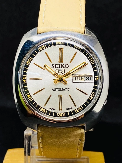 VINTAGE REFURBISHED SEIKO 5 AUTOMATIC JAPAN MENS DAY DATE WATCH