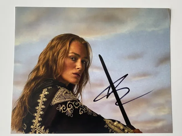 KEIRA KNIGHTLEY In-Person signiertes Autogramm 20x25cm Pirates of the Carribean