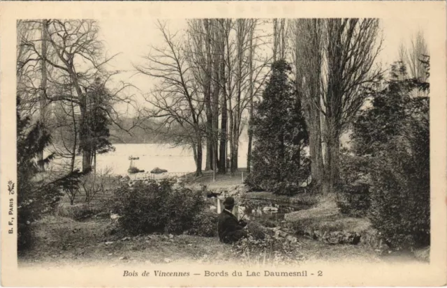 CPA PARIS ed. B.F. Bois de Vincennes Bords du Lac Daumesnil (927502)