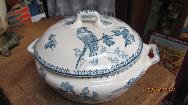 ancienne soupiére aux mésanges de longwy,parfait état
