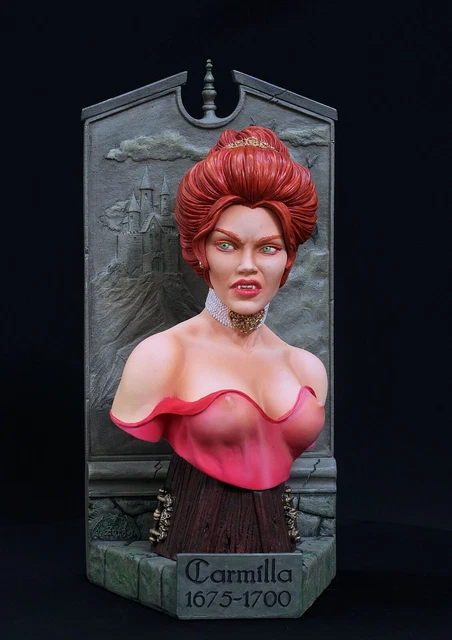 Zotz Carmilla Sexy Vampire Horror Bust  Halloween decor vampire Lucy Dracula