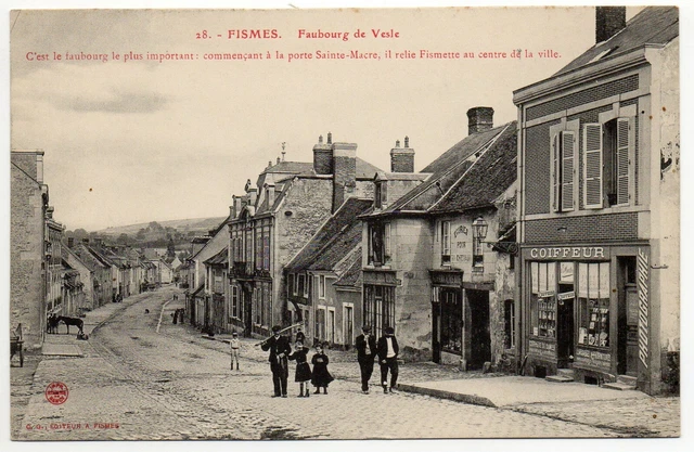 FISMES - Marne - CPA 51 - le Faubourg de Vesle - coiffeur