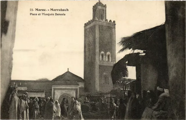 CPA AK Marrakech - Place et Mosquee Bensala MAROC (963611)