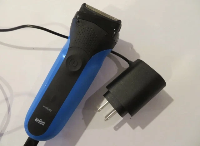 Afeitadora húmeda y seca Braun serie 3 5409 usada con estuche con cremallera