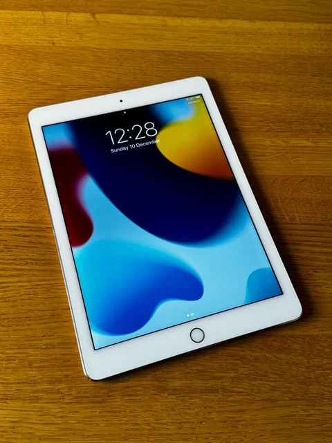 Apple iPad Air 2 128GB Wi-Fi 9.7” White/Gold A1566 Great Condition