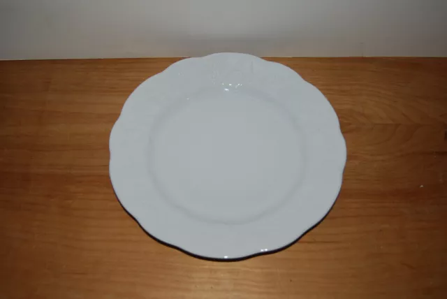 Dansk Lierre Sauvage France Embossed White IVY 9-3/4" Luncheon Plate