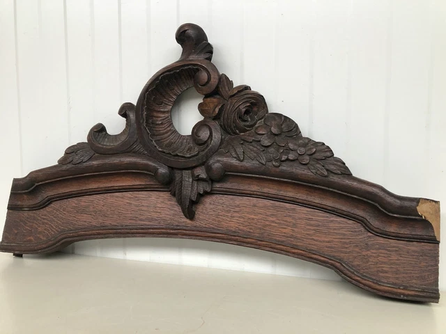 Stunning carved Louis xv Crown in oak circa 1900