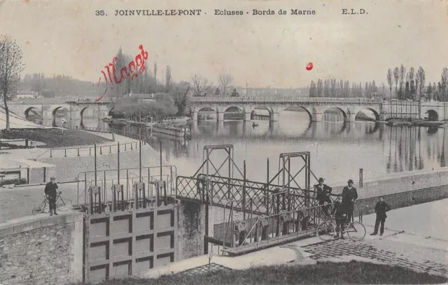 CPA 94 JOINVILLE LE PONT LOCUSES MARNE EDGES (rare shot with animation