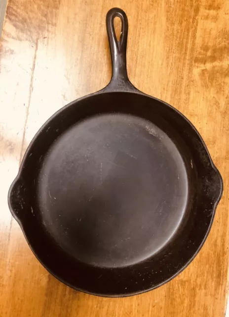 Vintage Griswold #9  Large Block Logo Cast Iron Skillet 710 Erie Pa
