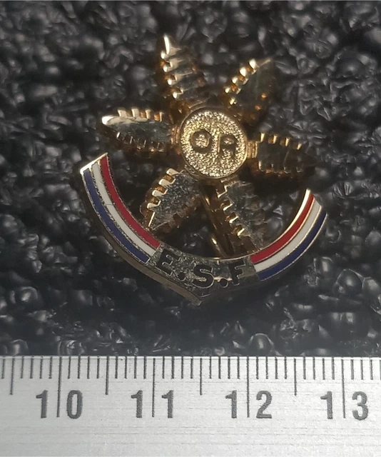 Broche Vintage Ski Chaussure Ancienne - Occasion Avec Traces D'usage