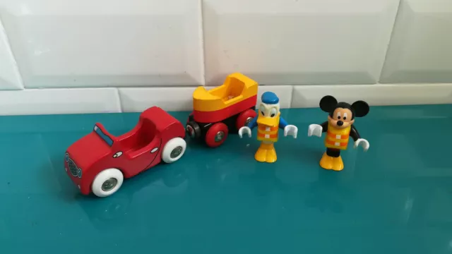 Lot véhicule pour circuit de train en bois Brio Voiture bateau mickey donald