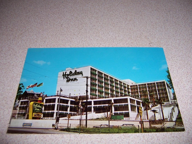 1960s HOLIDAY INN DOWNTOWN, LOS ANGELES CA. VTG POSTCARD