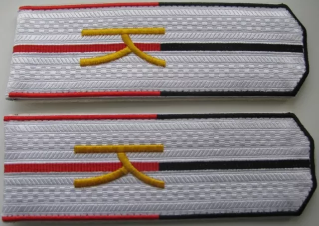 Everyday shoulder straps of a chief officer of the Kornilov Shock Regiment M1918