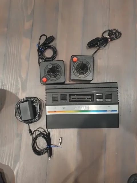 Atari 2600 Console JR JUNIOR + 2 Controllers Cables WORKING Aus Pal Version