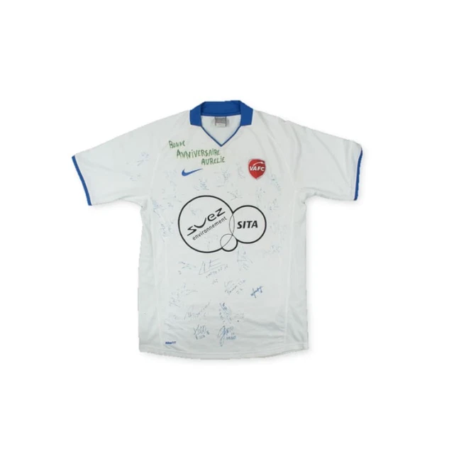Maillot de football dédicacé par Kylian Mbappé | Paris Musées