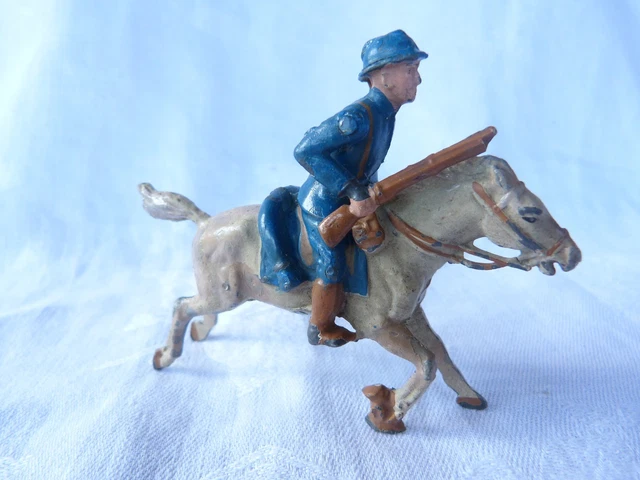 LOT SOLDATS 14/18 6 POILUS + UN CANON CBG ANCIEN PLOMB PEINT Ht 5,3 cm LOT SOLDATS 14/18 6 POILUS + UN CANON CBG ANCIEN PLOMB PEINT Ht 5,3 cm