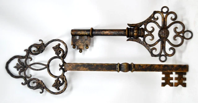 Set Pair of Cast Iron SKELTON KEY Wall Hanging Home Decor Art 19"  & 13"