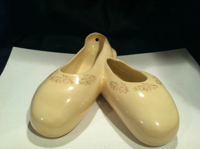 Vintage Pink Ceramic Ballet Slippers Shoes Ballerina Wall Hanging Decor