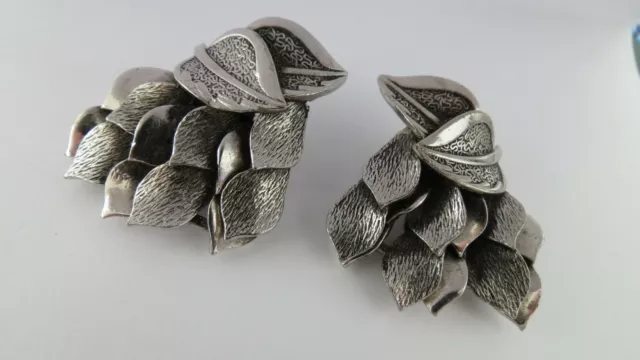 Vintage Elizabeth Reimer Arcansas Silver Tone Leaf Cluster Clip On Earrings