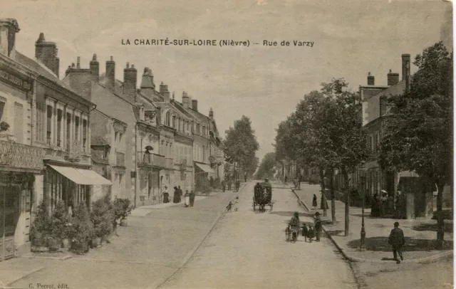 France La Charite-sur-Loire - Rue de Varzy old postcard