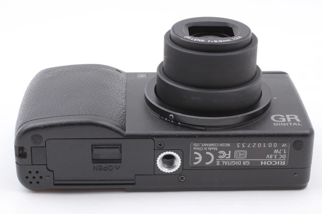 [MINT] RICOH GR DIGITAL II 10.1MP 5.9mm f/2.4 Digital Camera Black From JAPAN 10