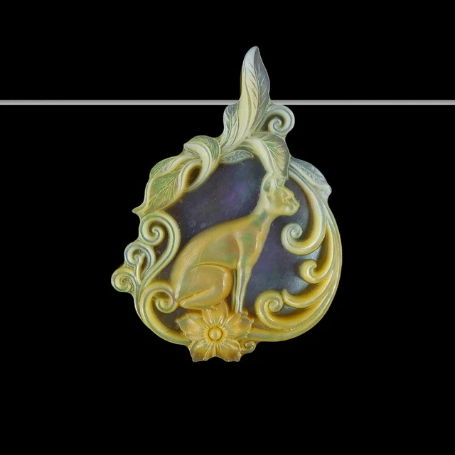 Carved MOP Cat Pendant Bead HC003029