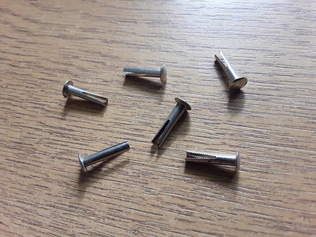 7/64 x 1/2 rivetti placcati gamba divisa biforcati acciaio testa ovale quantità 6