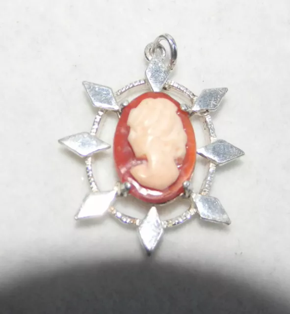 CIONDOLO VINTAGE SMALTATO Lucy serie Snoopy in argento 800