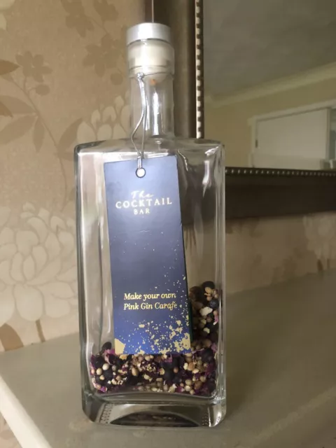 The Cocktail Bar Make Your Own Gin Pink Gin Carafe: mix di gin 30 g con bottiglia